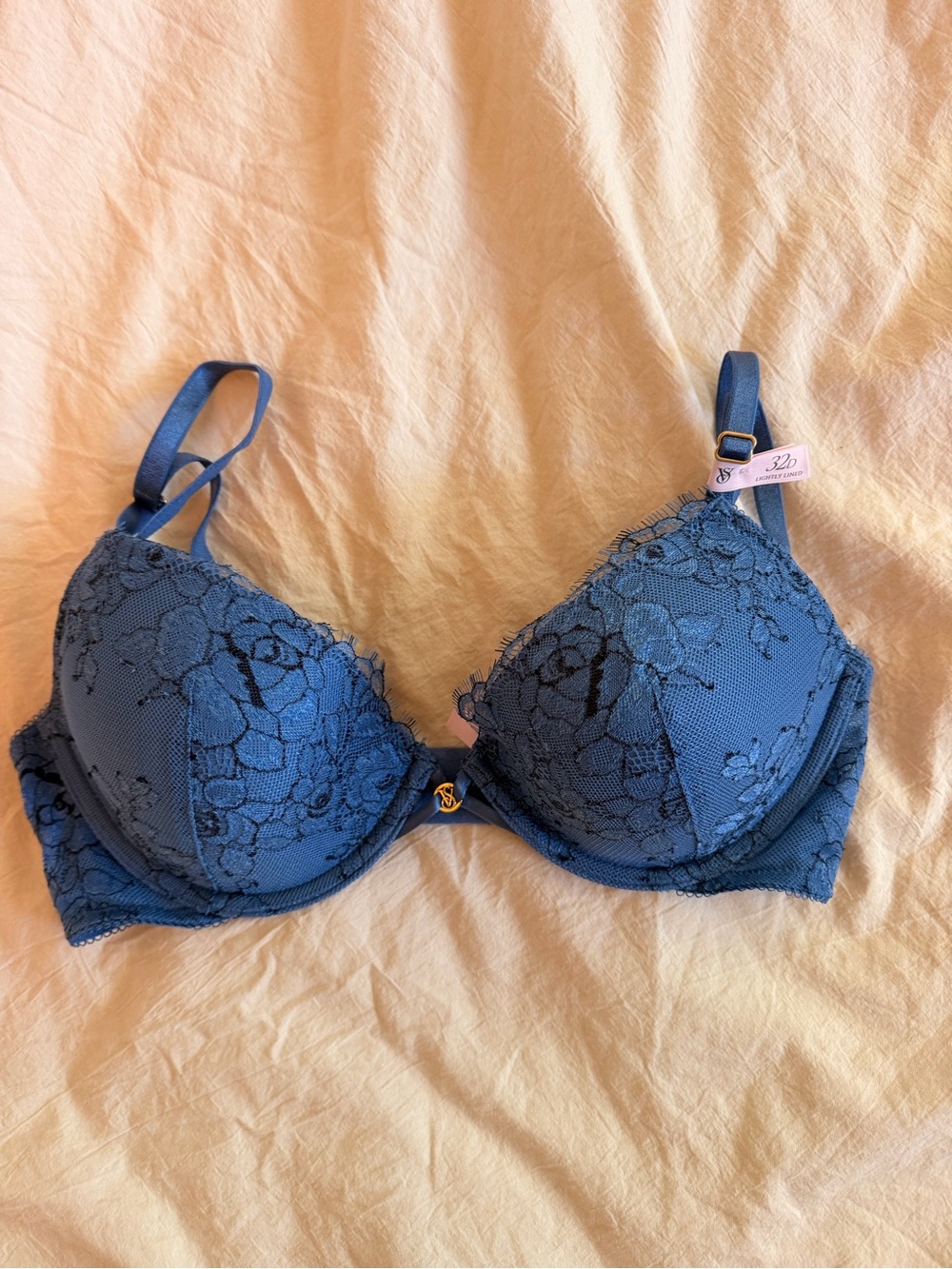 Victoria’s Secret bra 32d